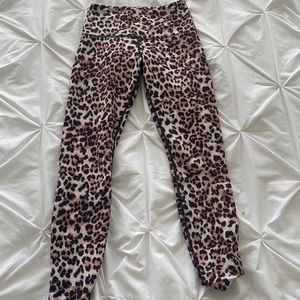 Lorna Jane Leopard leggings